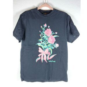 Teddy Fresh Black T-Shirt Large Graphic Pink Roses On The Front Size Small
